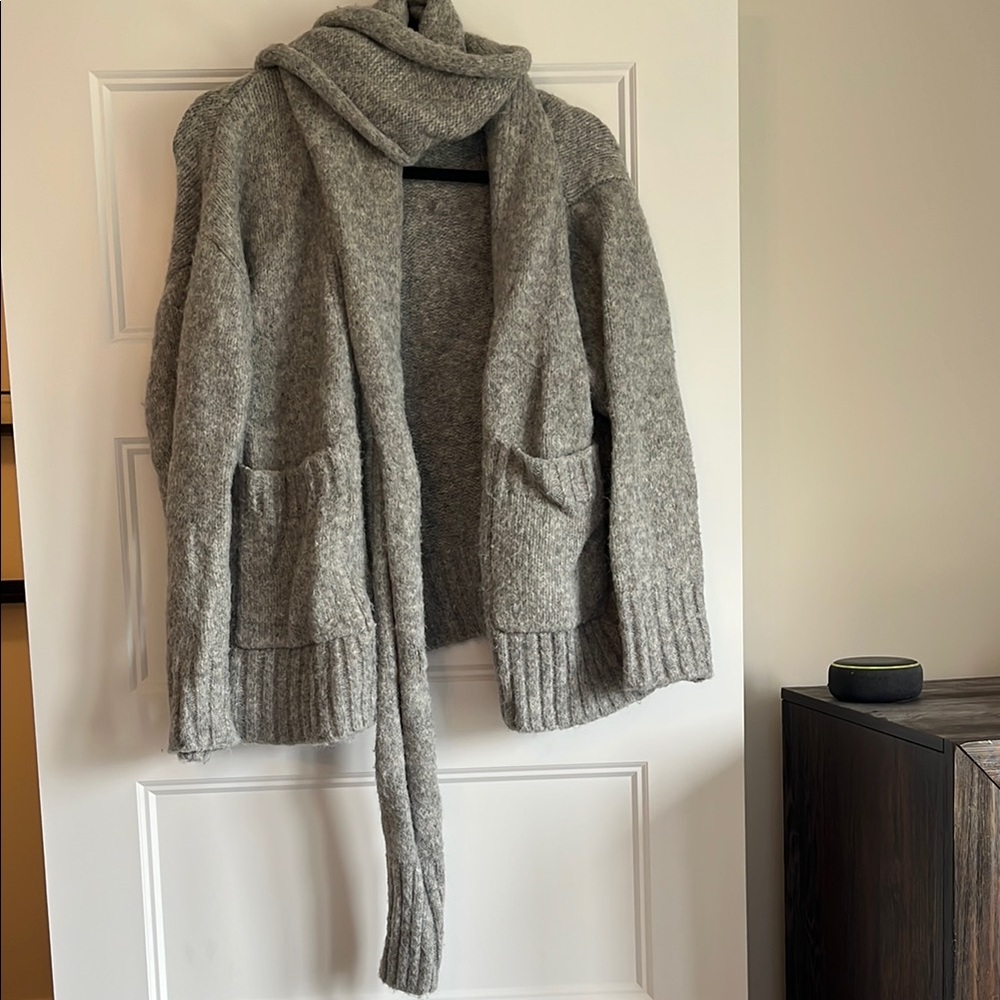 Zara Cozy Gray Women's Sweater with Scarf